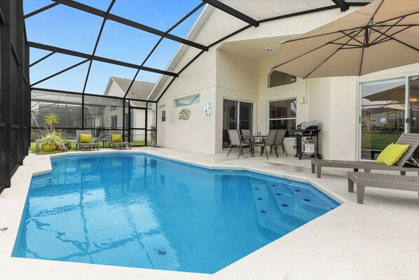 Pool - Cozy & Modern home with private pool (Davenport)