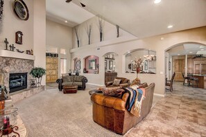 Smart TV, fireplace, DVD player, books