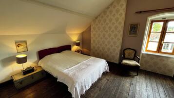 4 camere, ferro/asse da stiro, Wi-Fi, lenzuola