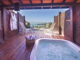 Luxury Bungalow, Sea View | 1 bedroom, in-room safe, blackout drapes, free WiFi