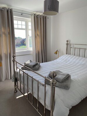 4 camere, ferro/asse da stiro, Wi-Fi, lenzuola