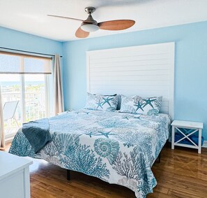 2 bedrooms, in-room safe, iron/ironing board, travel cot - Shore Thing Premium Ocean View Two Bedroom Condo (Treasure Island)