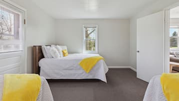 2 bedrooms, bed sheets