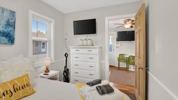 2 bedrooms, bed sheets