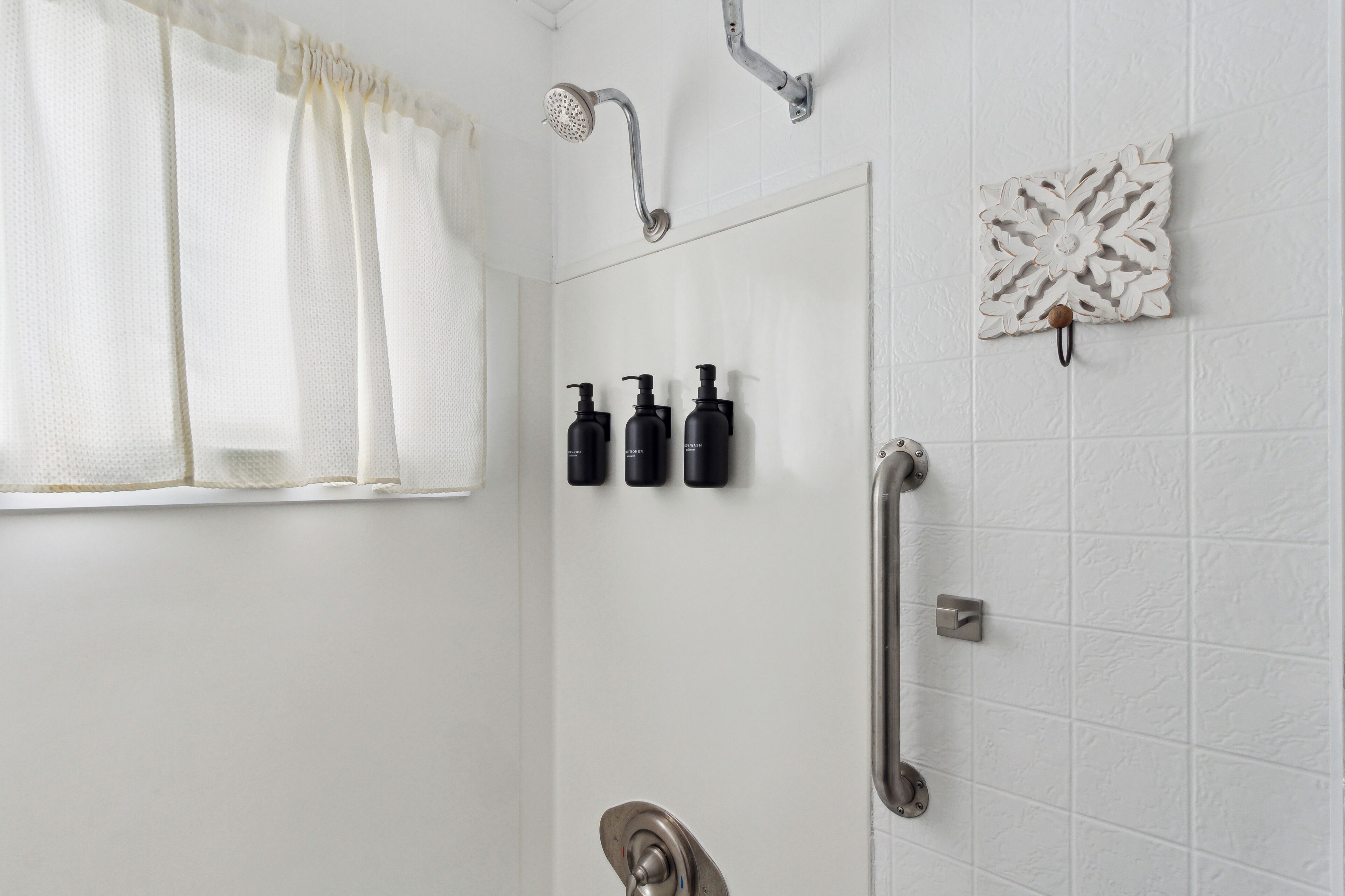 Hair dryer, towels