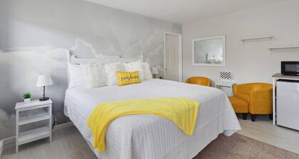 The Luxe King Room 5 / Pleasant Valley Arcadia Resort