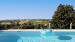 A swimming pool with a clear view of the countryside. - Villa Itaca - Three Bedroom Villa, Sleeps 5 (Casorzo)