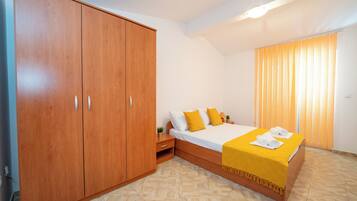 Comfort-Apartment, 2 Schlafzimmer, Klimaanlage | Individuell dekoriert, kostenloses WLAN, Bettwäsche