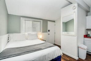 Bügeleisen/Bügelbrett, WLAN, Bettwäsche