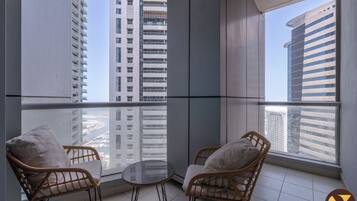 Luxe appartement, balkon, uitzicht op jachthaven | Balkon