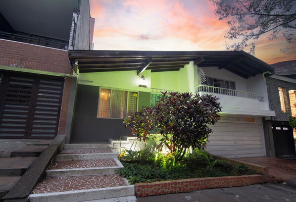 Front of property - Casa Vera (Medellín)