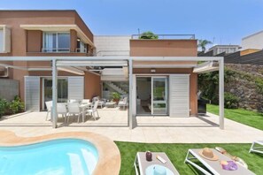 Outdoor pool - Vista Golf 10 Salobre by VillaGranCanaria (Comarca Sur)