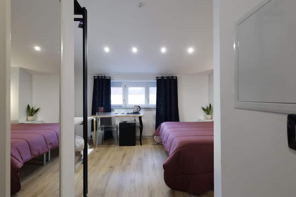 In-room safe, desk, laptop workspace, iron/ironing board (on request)
