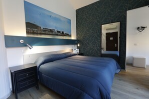 ห้องแฟมิลี่ | ตู้นิรภัยในห้องพัก, โต๊ะทำงาน, พื้นที่ทำงานแบบใช้แล็ปท็อป