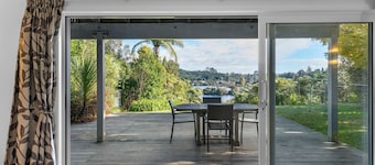 Okere Jetty Escape - Rotoiti Holiday Home