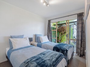 2 slaapkamers, een strijkplank/strijkijzer, wifi, beddengoed