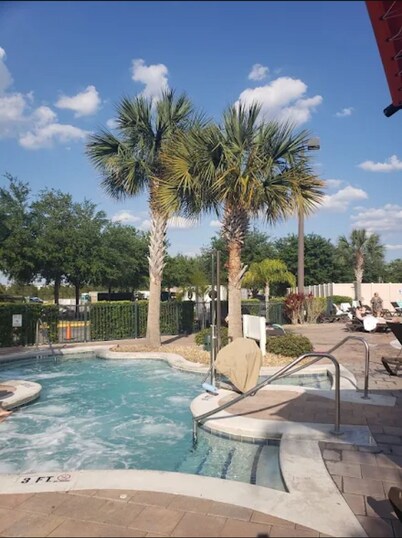 Charming 2-bedroom condo with fitness room, WiFi in enchanting Clermont, Orlando