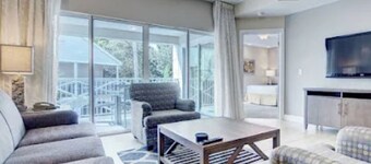 Charming 2-bedroom condo with fitness room, WiFi in enchanting Clermont, Orlando