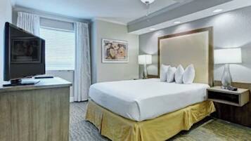 2 bedrooms, iron/ironing board, WiFi