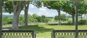 Hoppy Hill Farm House