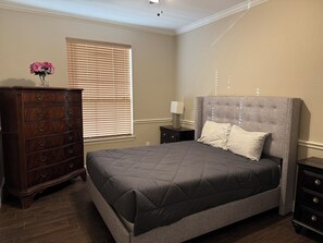 4 chambres, fer et planche à repasser, Wi-Fi gratuit, draps fournis