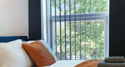 5BR Sleeps 10 Perfect for Contractors in Durham