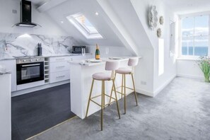 Room - The Penthouse - Luxury 1 Bed - Panorama - Tenby (Tenby)