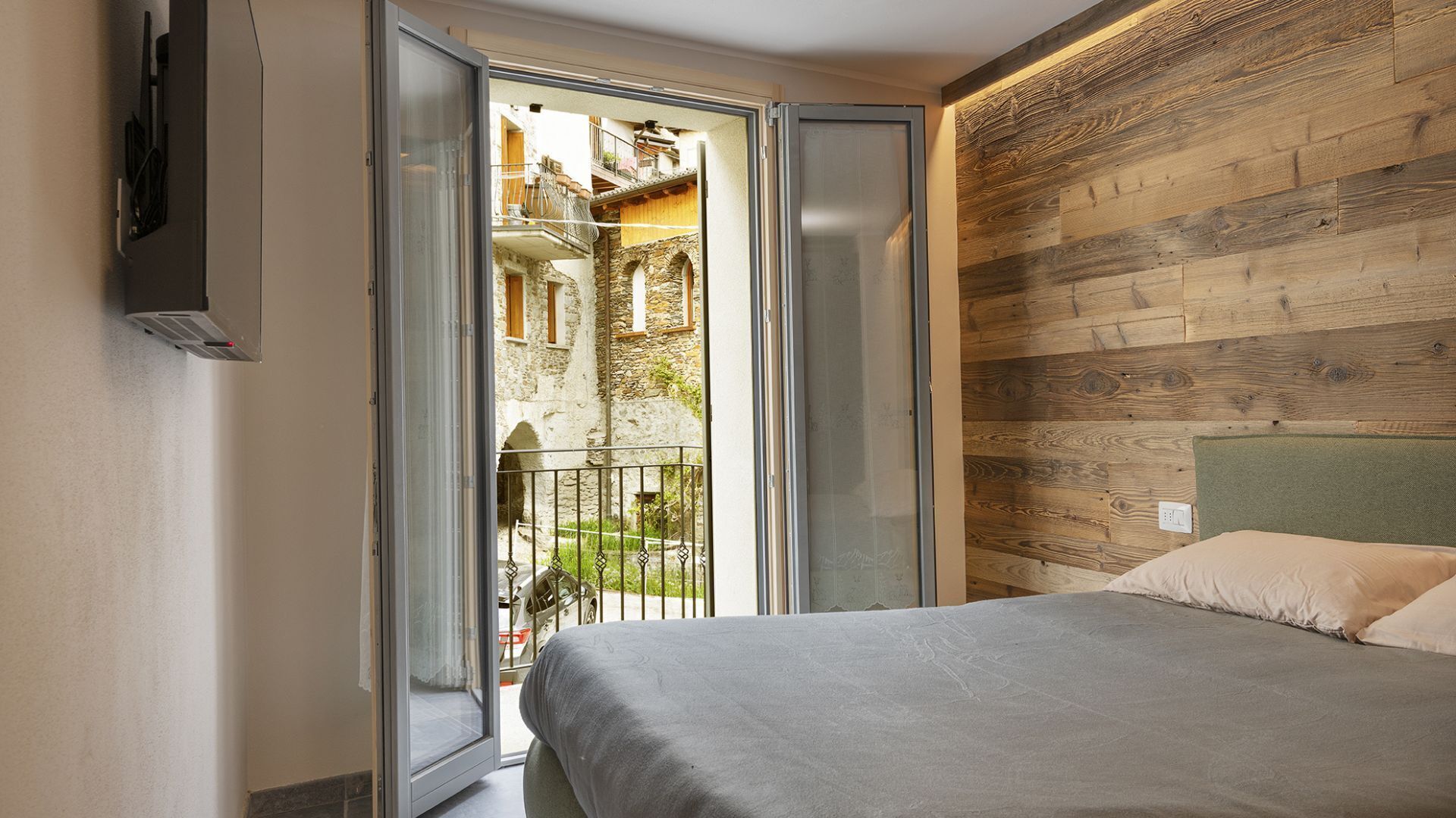 1 quarto, Wi-Fi de cortesia, roupa de cama