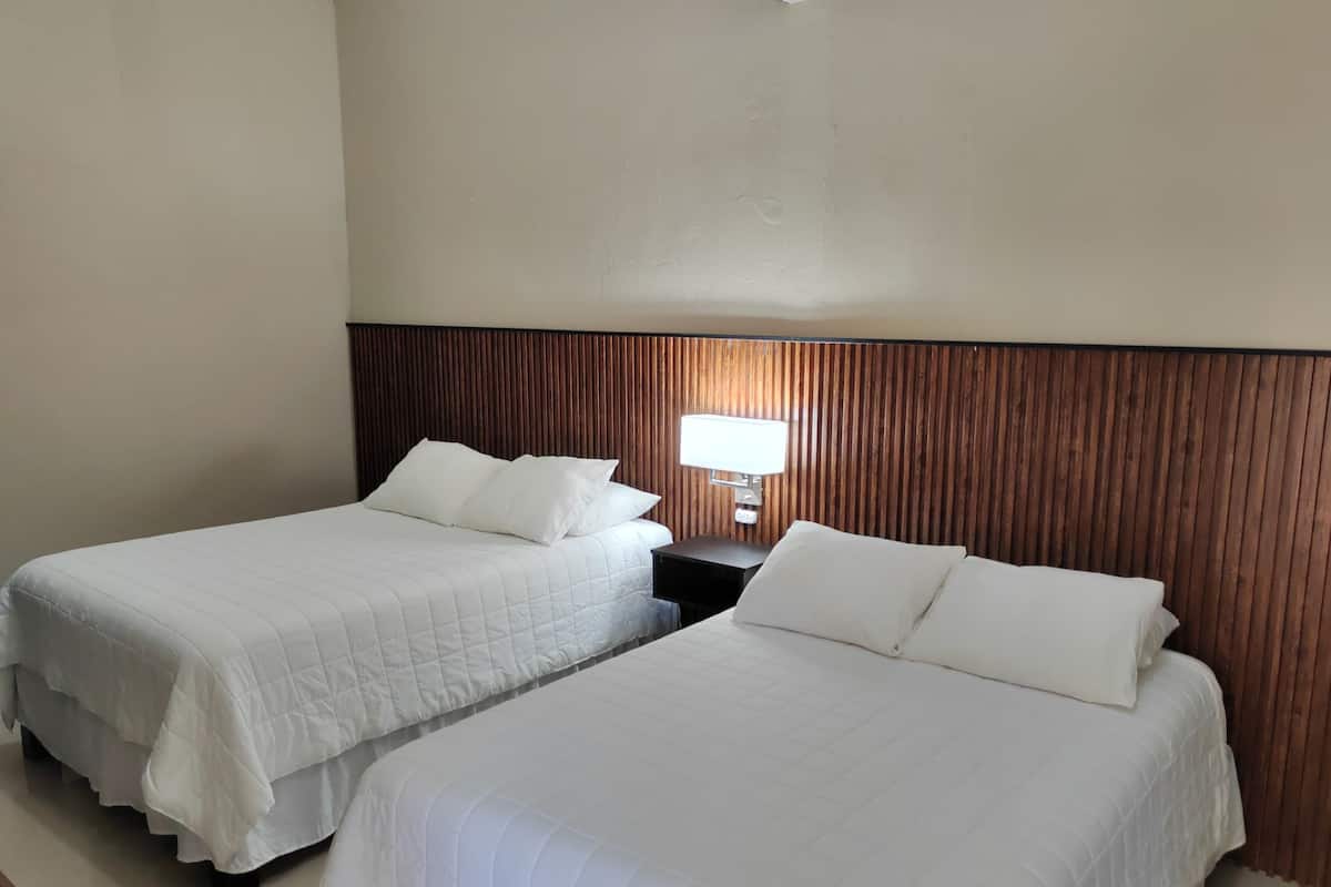 Phòng đôi Deluxe | B àn, truy cập Internet không dây miễn phí 