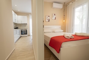 2 chambres, fer et planche à repasser, Wi-Fi, draps fournis