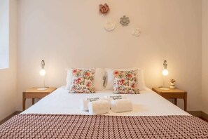 2 chambres, fer et planche à repasser, accès Internet, draps fournis