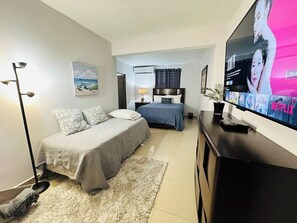 Ferros/tábuas de passar roupa, Wi-Fi, roupa de cama