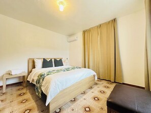 2 Schlafzimmer, Bügeleisen/Bügelbrett, WLAN