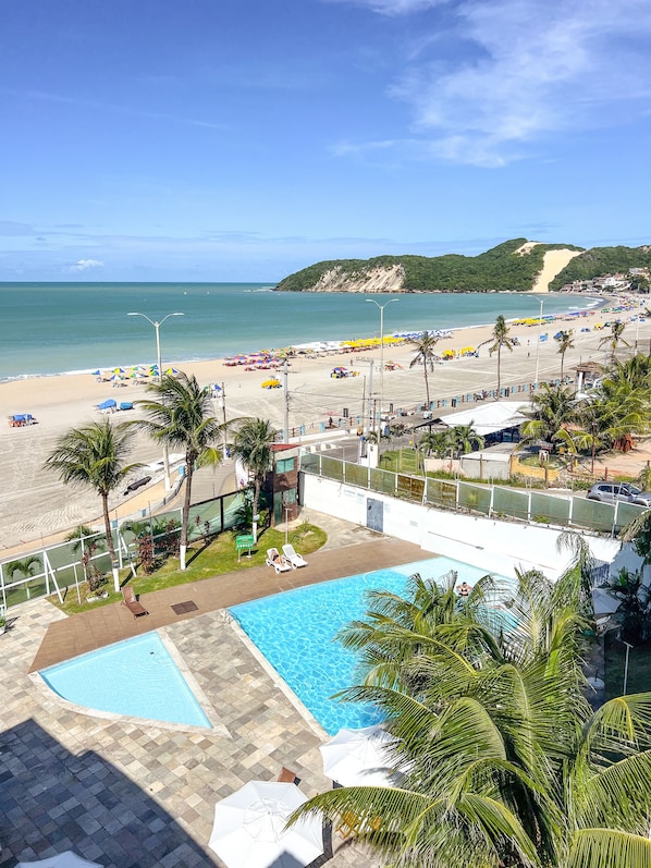 Kolam renang outdoor