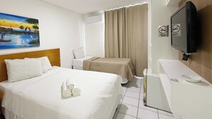 Standard Triple Room | In-room safe, blackout drapes, travel crib, WiFi (free) -  Ponta Negra Beira Mar - Pimentel (Natal)