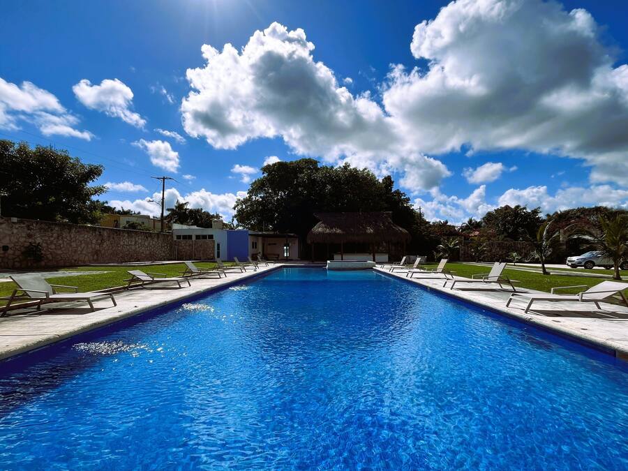 Outdoor pool, open 8:00 AM to 9:00 PM, sun loungers