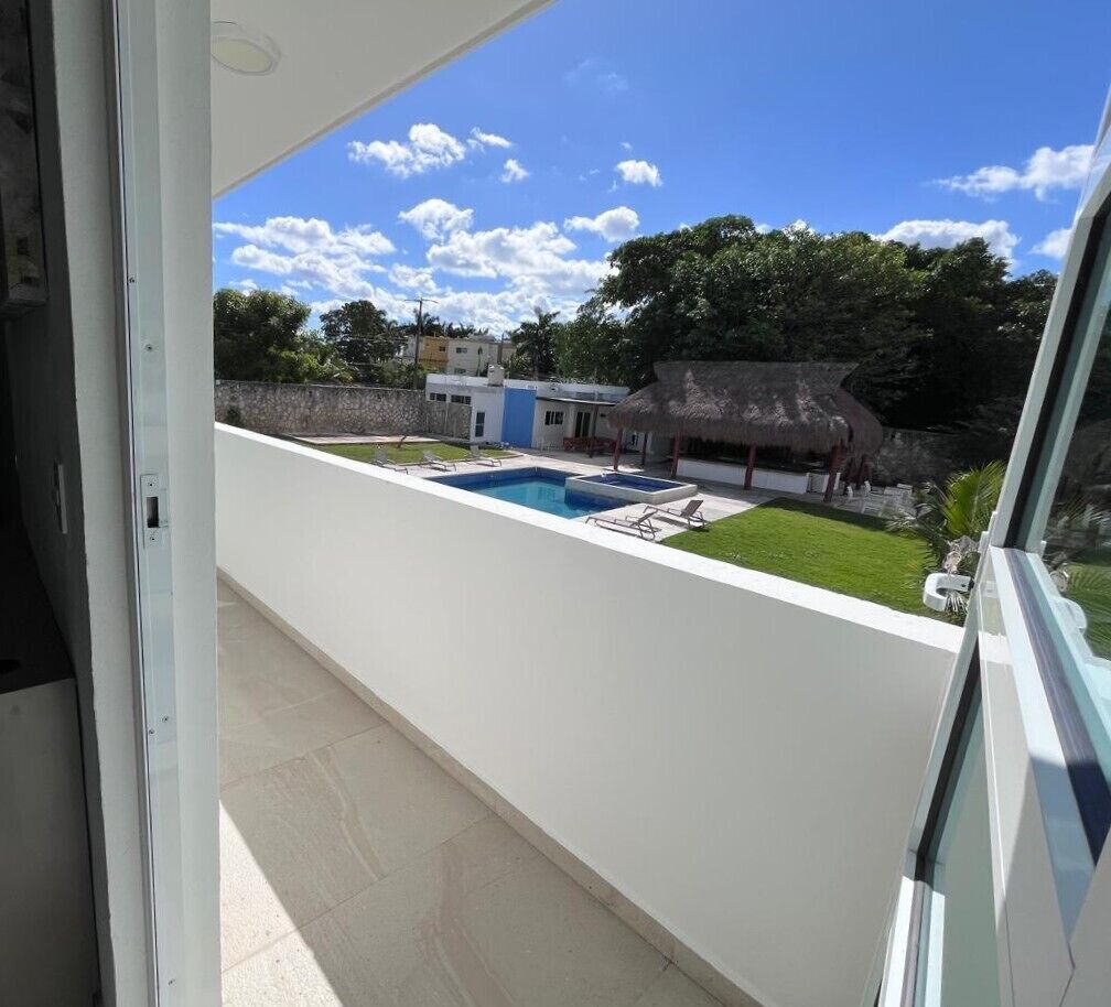 Standard Room, 1 Queen Bed, Balcony, Pool View | Terrace/patio