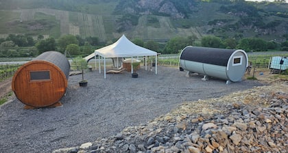 Campingschlaffass Odin mit HotTube in den schönen Burger Weinbergen
