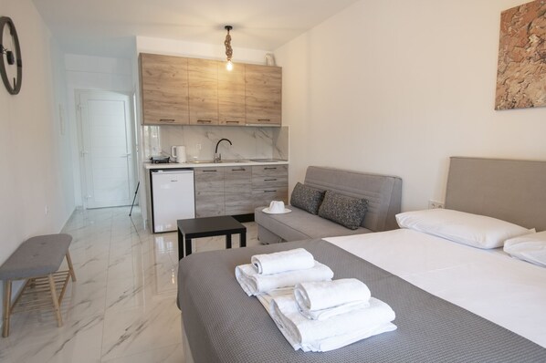 1 bedroom, WiFi, bed sheets