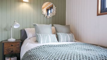 1 bedroom, individually decorated, individually furnished, free WiFi