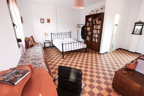4 Schlafzimmer, Bügeleisen/Bügelbrett, Internetzugang, Bettwäsche