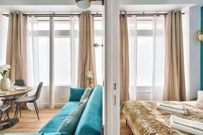 Cribs/infant beds - Newly Renovated ! Stunning 2Br Apt in the Heart of Paris 15 (Paris)
