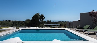 Theeta Pefko Villa - Metamorfosi Halkidiki