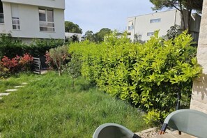 Unclassified image, 5 of 18, button - Pinegrove Apartment (Durres)