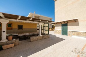 Apartment, 3 Bedrooms, Balcony | Terrace/patio
