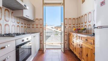 Apartemen, 3 kamar tidur, balkon | Interior