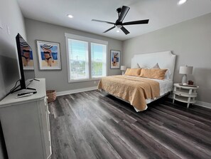 3 makuuhuonetta, silitysrauta/-lauta, ilmainen Wi-Fi, vuodevaatteet