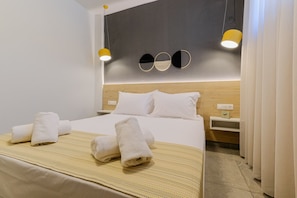 1 chambre, fer et planche à repasser, accès Internet, draps fournis