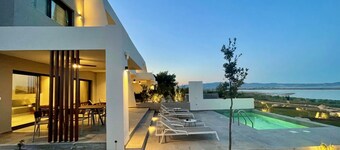 Avocetta Luxury Villa Elea by Travel Pro