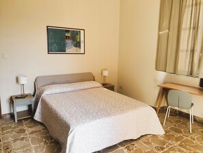 3 室のベッドルーム、WiFi、ベッドシーツ